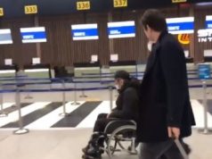 Алибасова, покидающего Москву в инвалидном кресле, застали журналисты