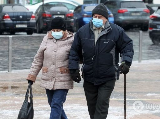 В Украине за сутки COVID-19 заболели 330 детей и 226 медиков