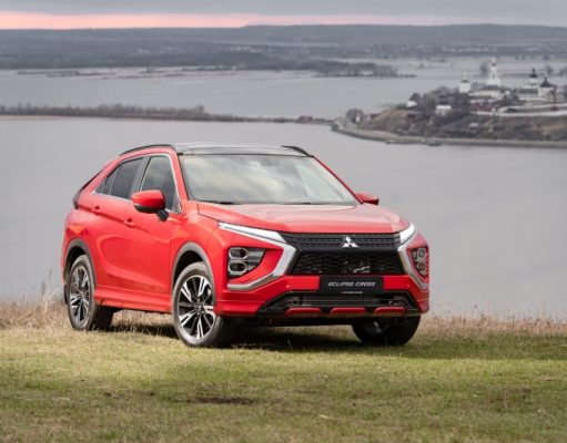 Обновленный Eclipse Cross. Тест стильного, но дорогого Mitsubishi