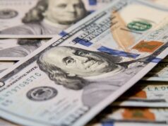 Париж заявляет о кризисе в отношениях с США и Австралией