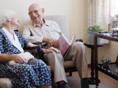 Дома престарелых: как их выбирать