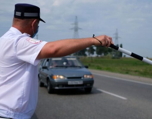 Адвокат рассказал о действиях, если при проверке не оказалось прав с собой