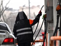 Операторы АЗС предупредили о проблемах на рынке бензина в 2022 году