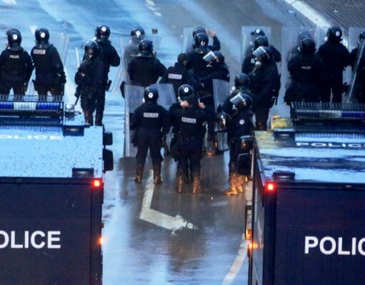 В Гааге предотвращена попытка демонстрантов ворваться в здание ОЗХО