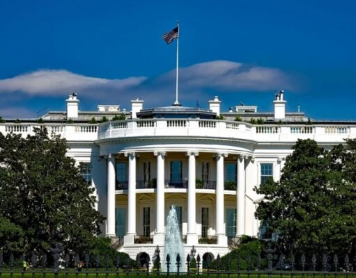 США буду принимать новые меры, чтобы Россия несла издержки