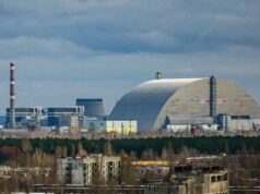 Уровень радиации на ЧАЭС временно подскочил в 20 раз из-за поднятой бронетехникой пыли