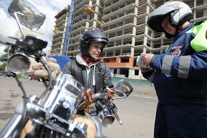 В России увеличилось количество женщин за рулем мотоциклов