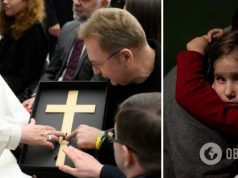Садовый передал Папе Римскому крест с осколком российской ракеты, которым оккупанты ранили 13-летнюю девочку Настю. Фото