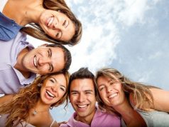 Международные знакомства: преимущества и расширение круга друзей по всему миру