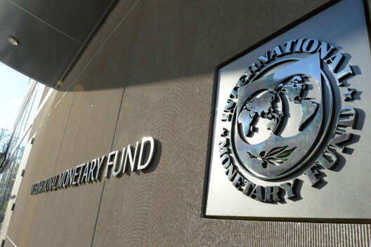
            МВФ выделит Украине транш на 890 миллионов долларов        