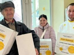 В »Зеленом центре» в Запорожье переселенцам выдали помощь от Фонда Рината Ахметова