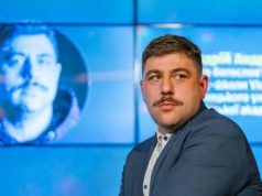 «Дереву памяти нужен гумус из историй»: интервью с Андреем Андрушкивым в рамках выставки «Голоса» музея «Голоса мирных» Фонда Рината Ахметова