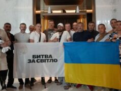 Усик поблагодарил ветеранов за поддержку перед поединком с Фьюри