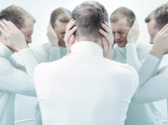 Причиной возникновения голосов в голове у шизофреников является сбой внутреннего монолога